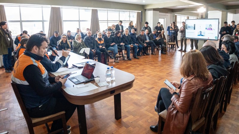 reunião ampla